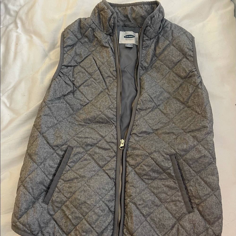 Old navy gray zip up quilted vest